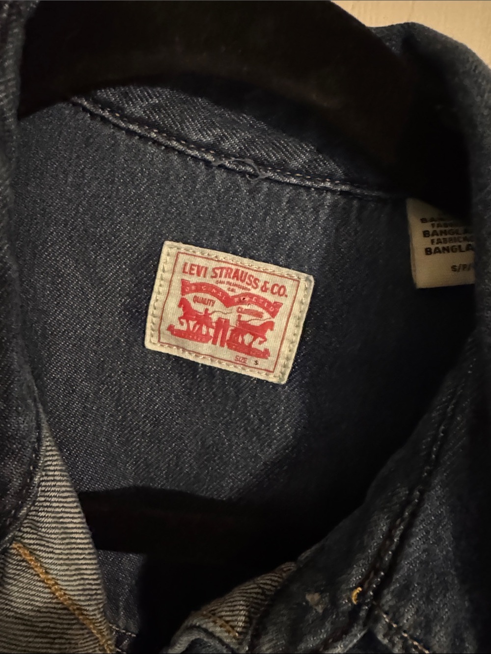 Levi's Indigo Denim Western Shirt - Picture 2 of 3